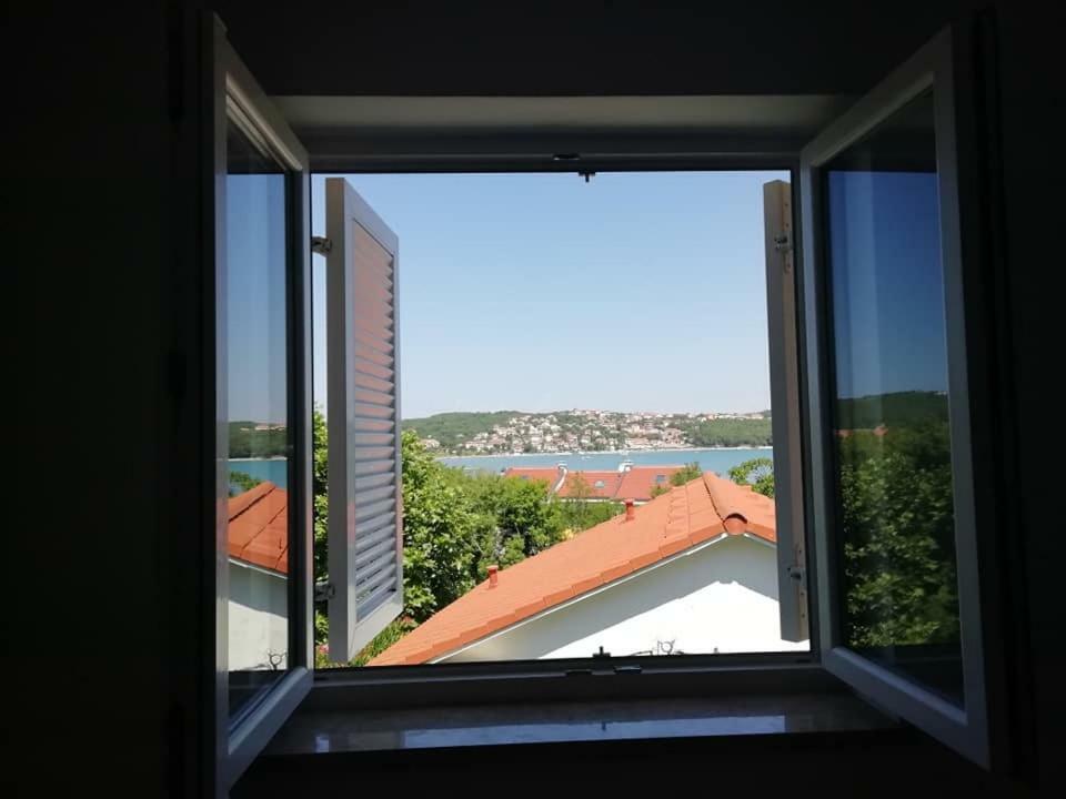 Apartment Sun & Sea Krk Town Exterior photo